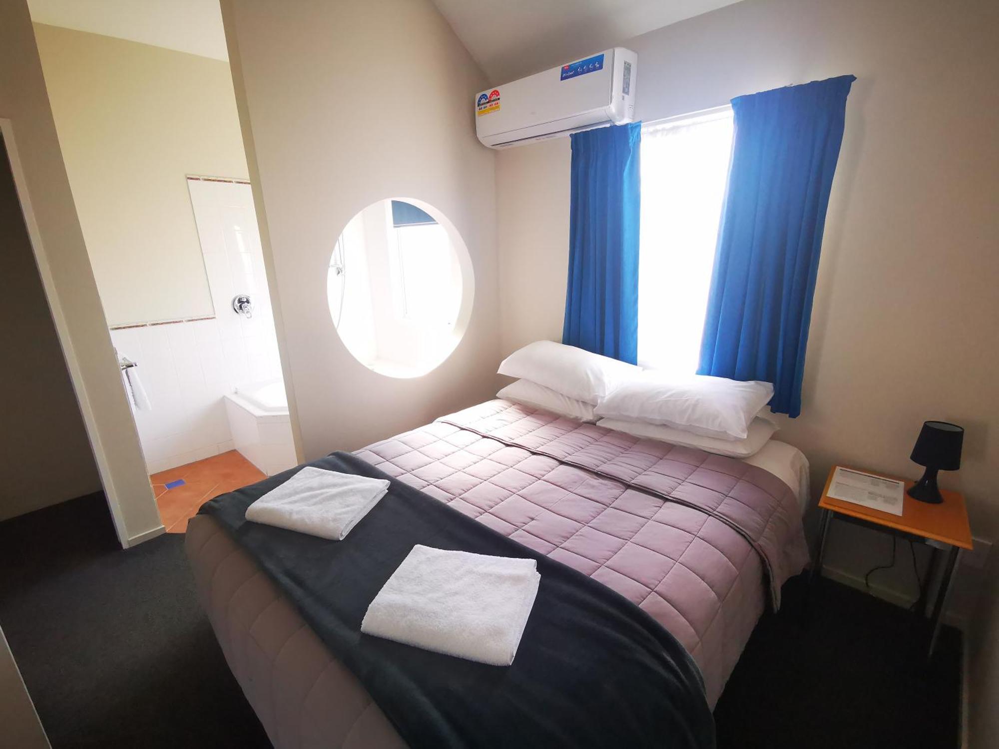 Airport Birches Motel Christchurch Room photo