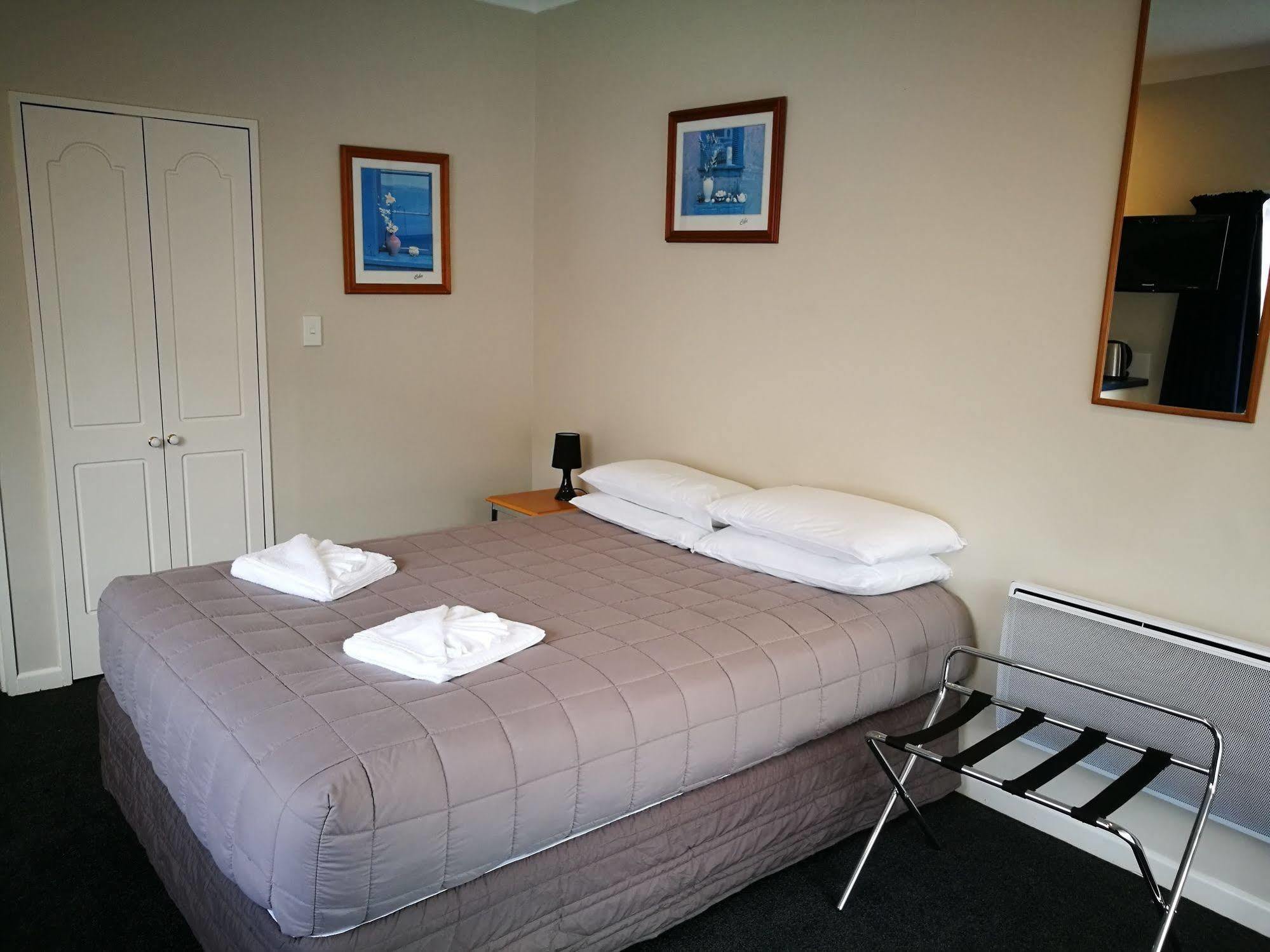 Airport Birches Motel Christchurch Exterior photo