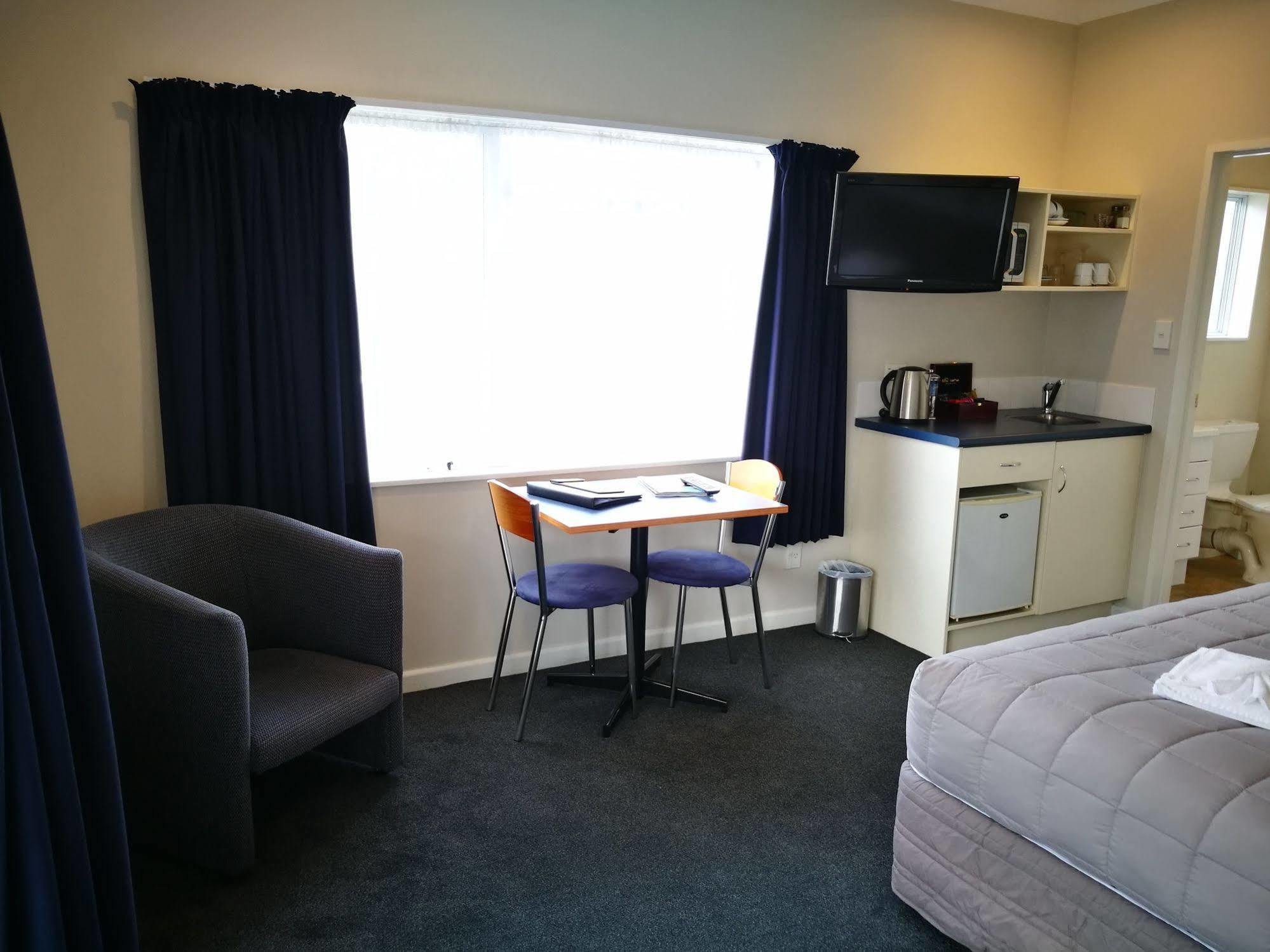 Airport Birches Motel Christchurch Exterior photo